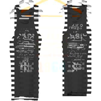 1964年生まれ、61歳の誕生日 クラシックカー タンクトップ - Kawaiitshirt