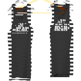 Arellano 苗字 アメリカ ヒスパニック メキシコ スペイン語 家族 タンクトップ - Kawaiitshirt