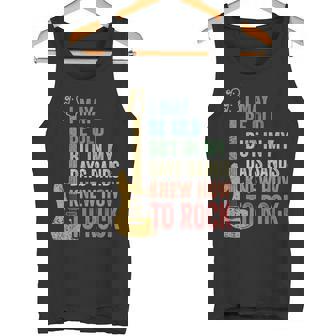 I May Be Old クールバンド レトロギター フェンダー ロックンロール タンクトップ - Kawaiitshirt