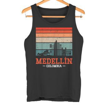 Medellin Colombia Retrointageunsetkyline Medellin Camiseta sin mangas - Regaloses