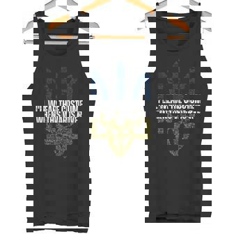 この戦争が終わったら衣装を着てやる タンクトップ - Kawaiitshirt