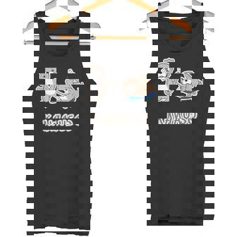 カワウソくん『スケボー』コツメカワウソ ゆるくて かわいい キャラクター イラスト タンクトップ - Kawaiitshirt