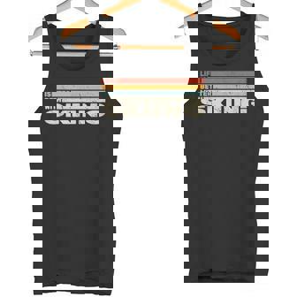 スキースノースキーヤーとレトロなスノウスキーで人生はより良い。 タンクトップ - Kawaiitshirt