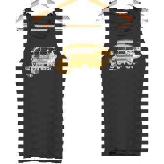 スクールキャットバスに向かうキャットバスの猫たち タンクトップ - Kawaiitshirt