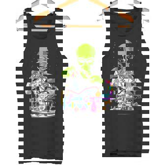 スペースエイリアンケミストリーティーチャーサイエンティストケミストサイエンススクール面白いエイリアン タンクトップ - Kawaiitshirt