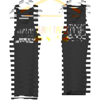 タコチューズデイの楽しみは、タコス好きのためのデザイン タンクトップ - Kawaiitshirt