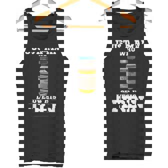 トレンを愛する男 タンクトップ - Kawaiitshirt