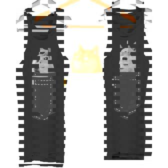 ドージコイン 胸ポケットの中にクリプト ミーム ドッグミーム ロゴ ドージコイン タンクトップ - Kawaiitshirt