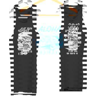 ハワイ ハワイアン ワイキキビーチ サーフボート ヤシの木 アロハ 夏 風景 海好き ウミガメ 波乗り タンクトップ - Kawaiitshirt