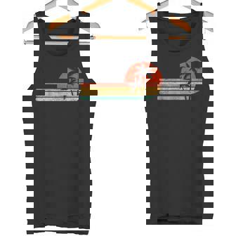 レトロスタイル トロピカル ビンテージ 夕日 ビーチ ヤシの木 タンクトップ - Kawaiitshirt