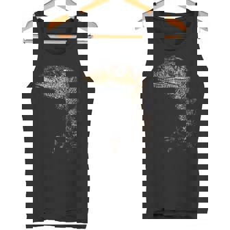 ヴェロキラプトル恐竜狩りリアルなグラフィックデザイン タンクトップ - Kawaiitshirt