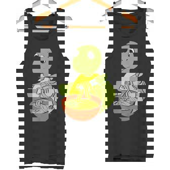 亀がラーメンを食べる 和食 タンクトップ - Kawaiitshirt