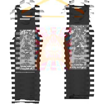 手、三角形、すべてが見える目を持つイルミナティデザイン。 タンクトップ - Kawaiitshirt