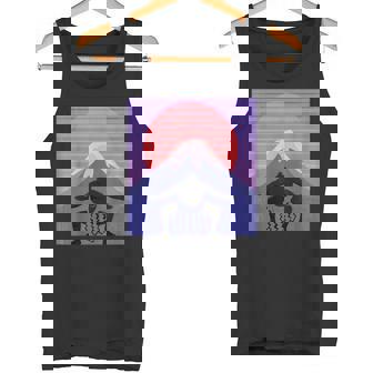 日本の相撲力士は、日本のマワシで 富士山の美学 タンクトップ - Kawaiitshirt