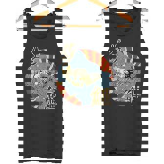 波を介して鯉に乗るパグ日本のヴィンテージ画 タンクトップ - Kawaiitshirt