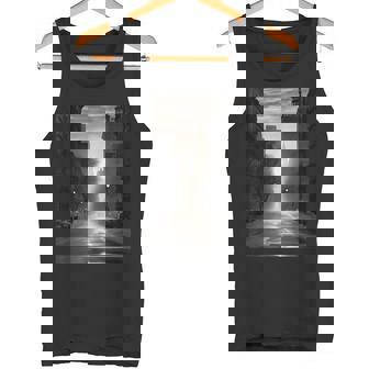 白黒写真 街の街の夕焼け写真 タンクトップ - Kawaiitshirt