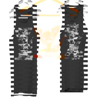 空手犬のチワワがラーメンを食べる、日本、面白いラーメン タンクトップ - Kawaiitshirt