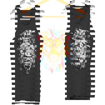 雄大なライオンヘッド 赤、黄、青の芸術的なたてがみ タンクトップ - Kawaiitshirt