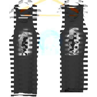 面白いtシャツ 釣りバカ 青い月と釣り人 メンズ おもしろ 面白い 服 オリジナル 海釣り 川釣り ビッグフット ネタ タンクトップ - Kawaiitshirt