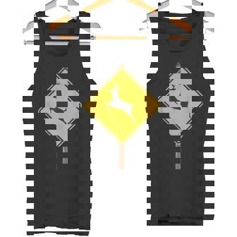 鹿を渡る道路標識コスチューム タンクトップ - Kawaiitshirt