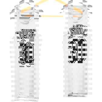 【バックプリント・背中側】Around 30 アラサー（三十歳 30才）ユニフォーム風 30代 誕生日プレゼント 面白 タンクトップ - Kawaiitshirt