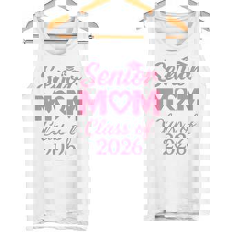 シニアママクラス 2026年 ピンク プラウド 卒業 母 卒業 長袖tシャツ タンクトップ - Kawaiitshirt