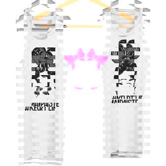 メイクアップアーティスト 美容師 美容師 顔 乱雑なお団子 タンクトップ - Kawaiitshirt