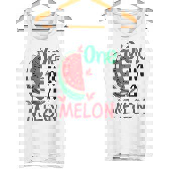 面白いスイカ ハワイのビーチでの休暇 メロンの中のかわいいもの タンクトップ - Kawaiitshirt