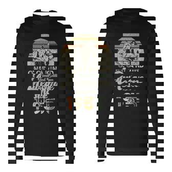 1955年の誕生以来、70年の歴史を誇る山々 長袖Tシャツ - Kawaiitshirt