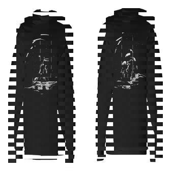Astronaute Assisur Lewing Dans Les Étoiles De L'espace T-shirt à manches longues - Cadeauxyz