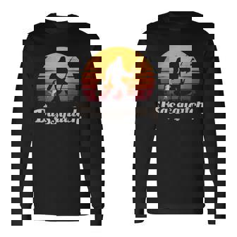 Basssquatch ビッグフット 釣り バス フォレスト シルエット 長袖Tシャツ - Kawaiitshirt
