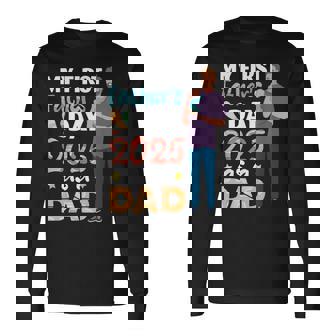 はじめての父の日2025年 赤ちゃんの誇り高きパパを持つお父さんとして 長袖Tシャツ - Kawaiitshirt