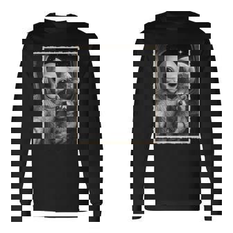 アライグマとエイリアンセルフィー、Ufo&地球写真、面白いエイリアン 長袖Tシャツ - Kawaiitshirt