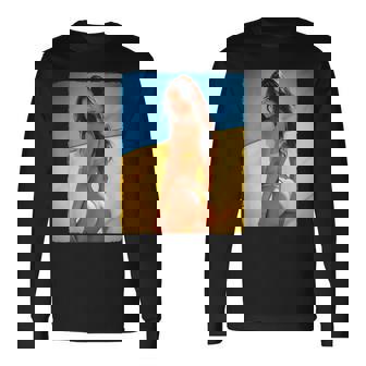 セクシーガールグラフィックtシャツ 「モダンピンナップガール&ウクライナ国旗」 長袖Tシャツ - Kawaiitshirt