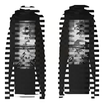 タヒチ州の熱帯小屋のモノクロ写真 長袖Tシャツ - Kawaiitshirt