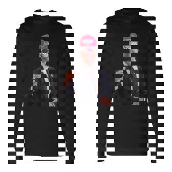 バイデンはトランプの帽子をかぶっています 2024 長袖Tシャツ - Kawaiitshirt