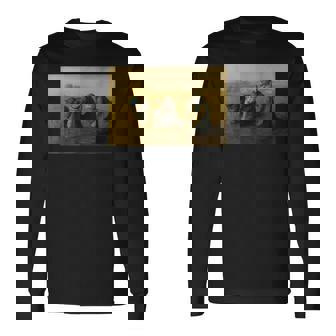 ミレー風アート猫の田植え 農作業をする三匹の猫たち 長袖Tシャツ - Kawaiitshirt