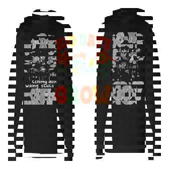 生徒たちの成長を見守る100日 学校教師の100日 長袖Tシャツ - Kawaiitshirt