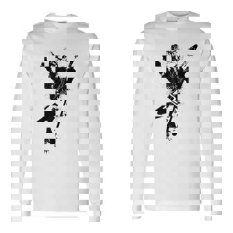 フライングvギターで遊ぶ猫 長袖Tシャツ - Kawaiitshirt