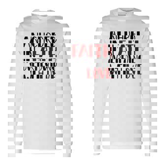 愛にあふれた信仰に定着するキリスト教バレンタイン。 長袖Tシャツ - Kawaiitshirt