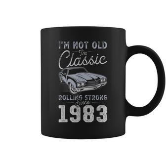 1983年生まれ マッスルカー生誕42周年 コーヒーマグ - Kawaiitshirt