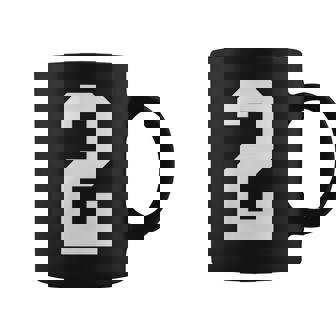 2番の大学スポーツスタイル。ホワイト。 コーヒーマグ - Kawaiitshirt