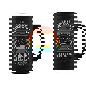 3人のお父さんにレベルアップ 再び3人のパパ 2025 父の日 コーヒーマグ - Kawaiitshirt