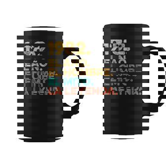 Año Hombre Mito Leyenda Cumpleaños Regalointage 1982 Taza de café - Regaloses