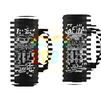 Aw Ship It's A 2025 Family Trip Family Cruise Vintage Coffee Mug - Thegiftio