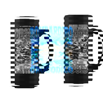 Bombardiro Crocodilo 面白い イタリアン ブレイン ミーム ブーツレッグ コーヒーマグ - Kawaiitshirt