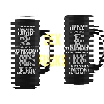 I Don't Needegs The Government F's Me Daily コーヒーマグ - Kawaiitshirt