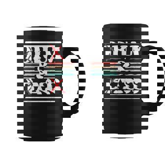 Drum & Bass Rum & Ass Retrointageibes Team コーヒーマグ - Kawaiitshirt