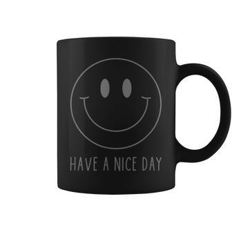 Have A Nice Day ミニマリスト スマイルフェイス シャツ かわいい スマイル コーヒーマグ - Kawaiitshirt