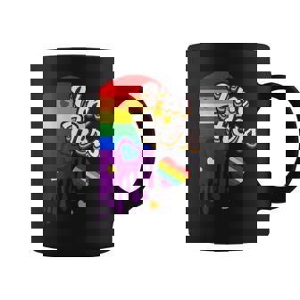 I'm Hers &He's Mine 虹のハート Lgbtq プライド デザイン コーヒーマグ - Kawaiitshirt